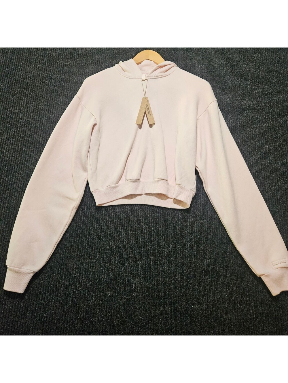Skins Light Pink Cropped Hoodie Size Small New With Tags